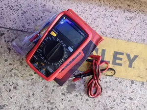 UT33C+ Palm Size Multimeter