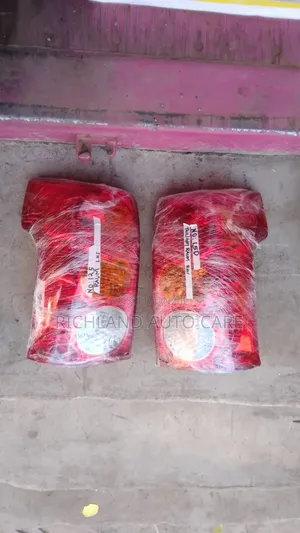 Raum 2008 to 2011 Taillights