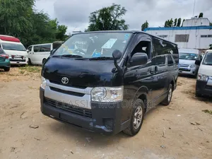 Toyota HiAce 2018 Black