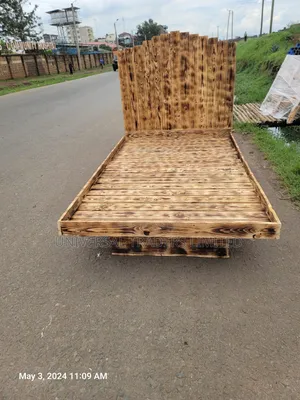 Pallets Bed - Floating Pallet Bed - 4x6 Floating Pallet Bed