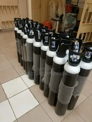 1.36m3 Oxygen Cylinder With Oxygen. ^