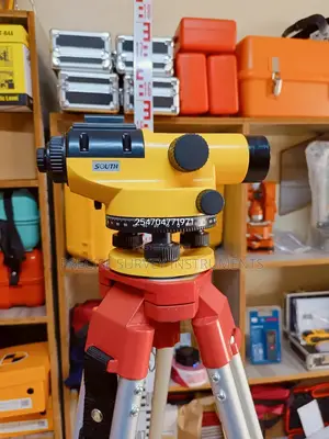 Dumpy Level (Levelling Instruments) Sold as a Complete Set