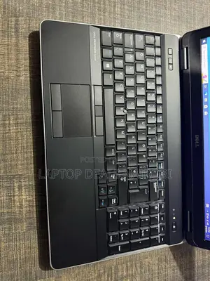 Laptop Dell Precision M2800 8GB Intel Core I7 SSD 256GB