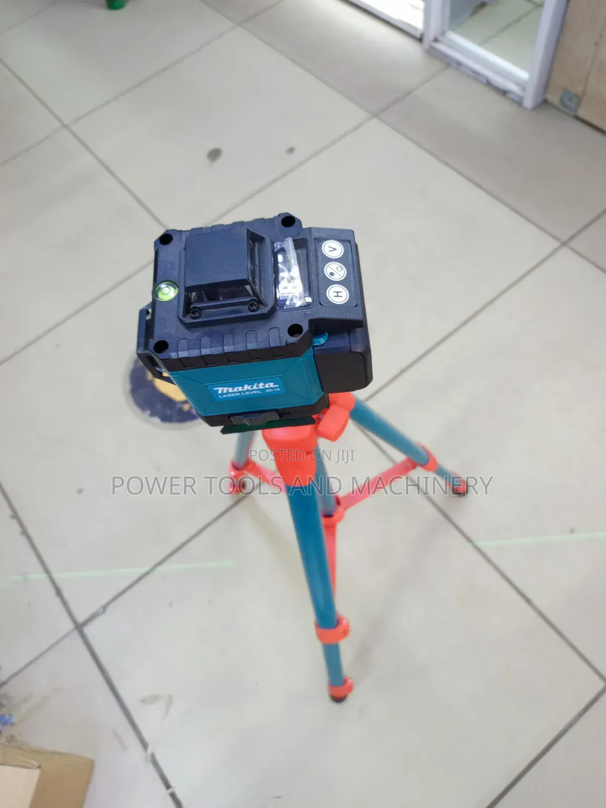 Makita Laser Level 12lines 30m Range Without Tripod