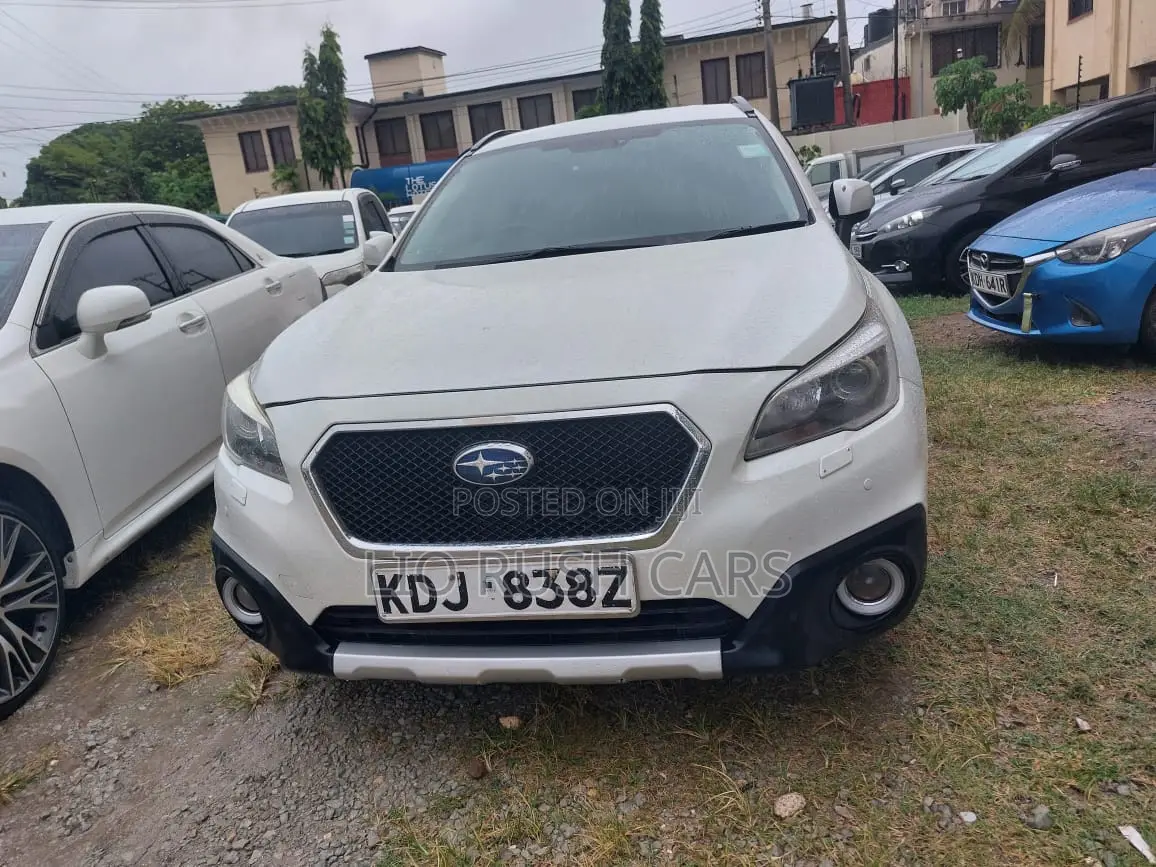 Subaru Outback 2017 White