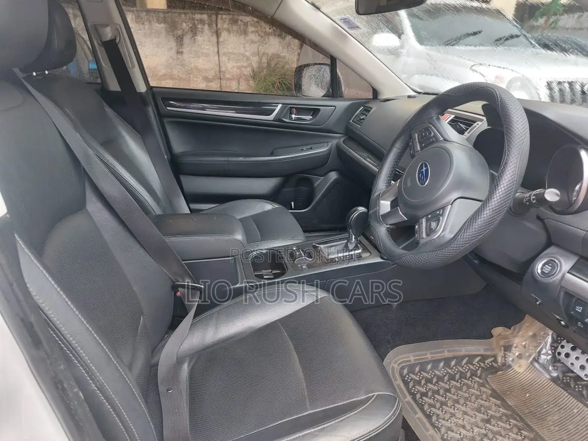 Subaru Outback 2017 White