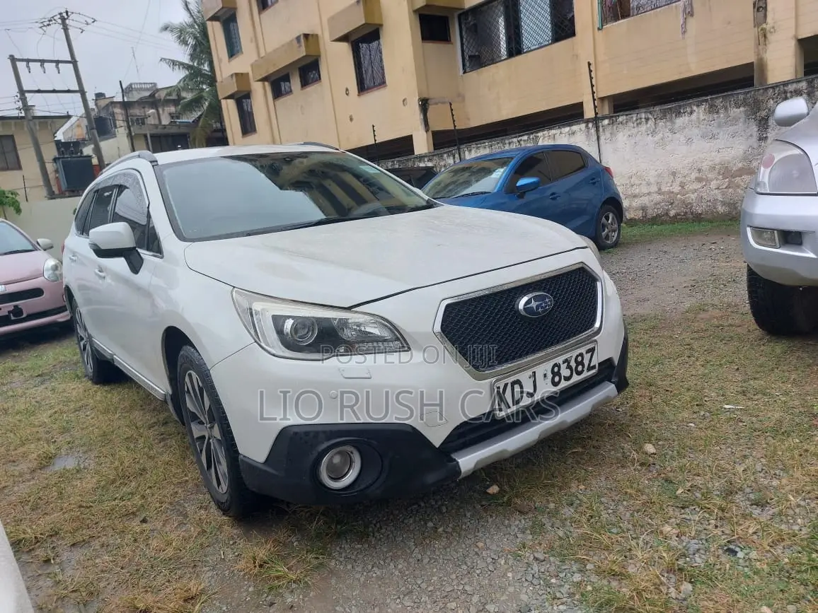 Subaru Outback 2017 White