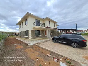 3bdrm Maisonette in Lukenya Plain/Dsq, DayStar Area for sale