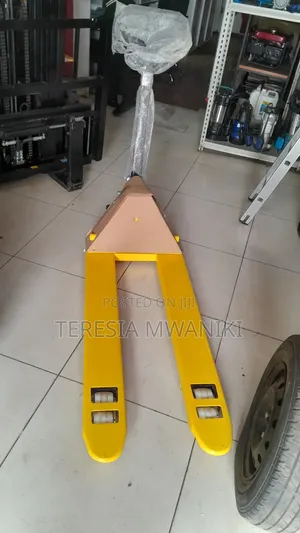 High Quality 3000kg Pallet Truck Available