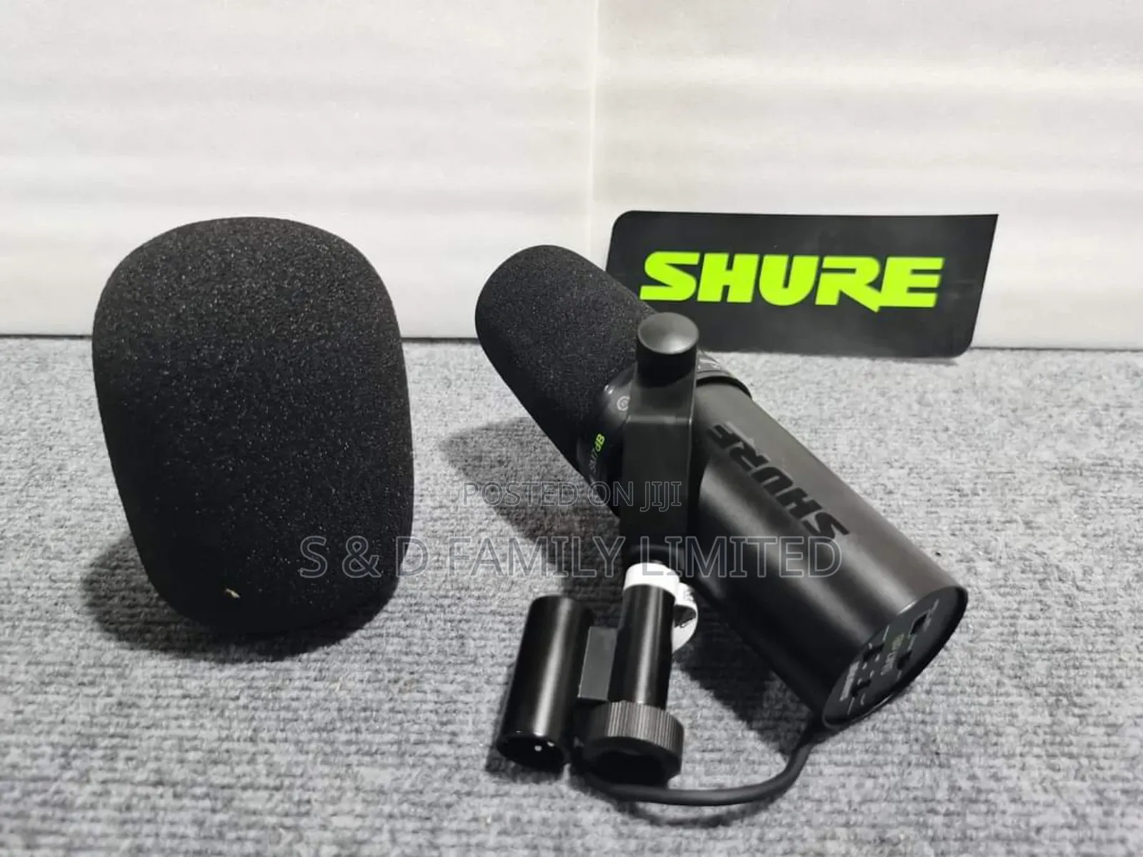Shure Sm7db Dynamic Microphone