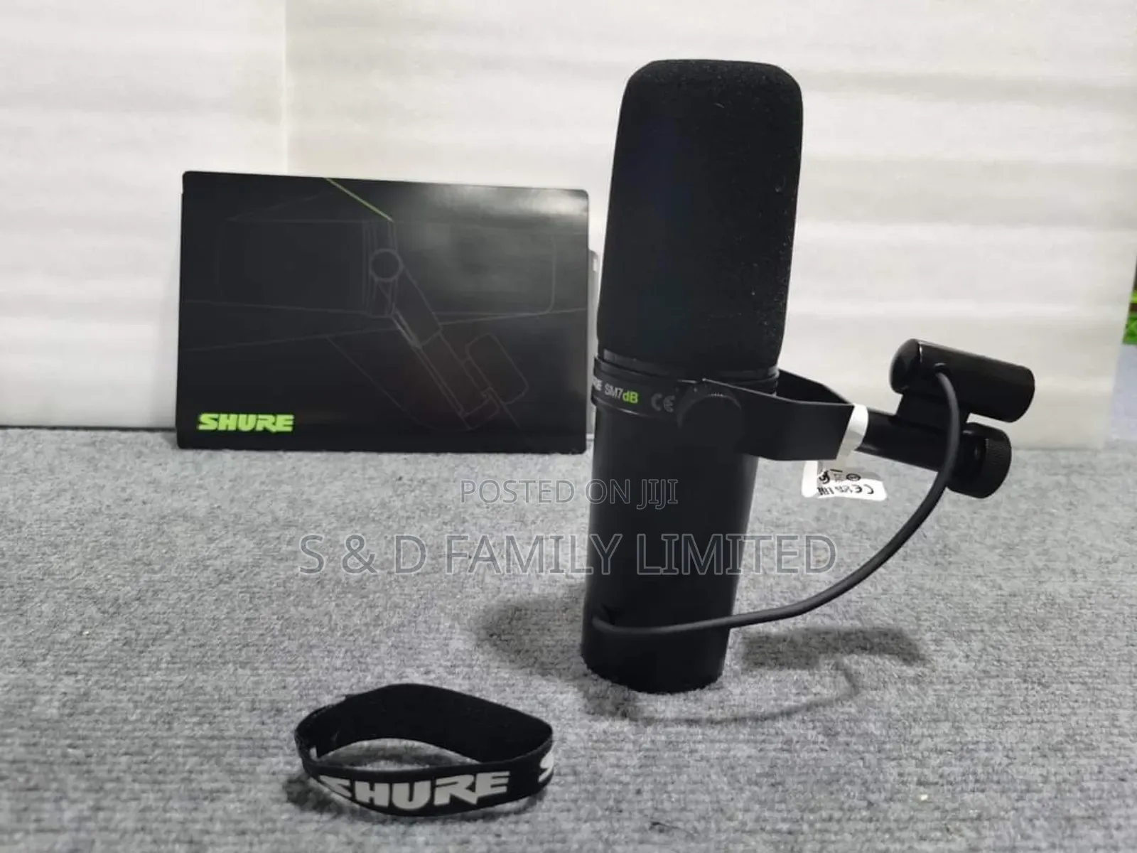 Shure Sm7db Dynamic Microphone