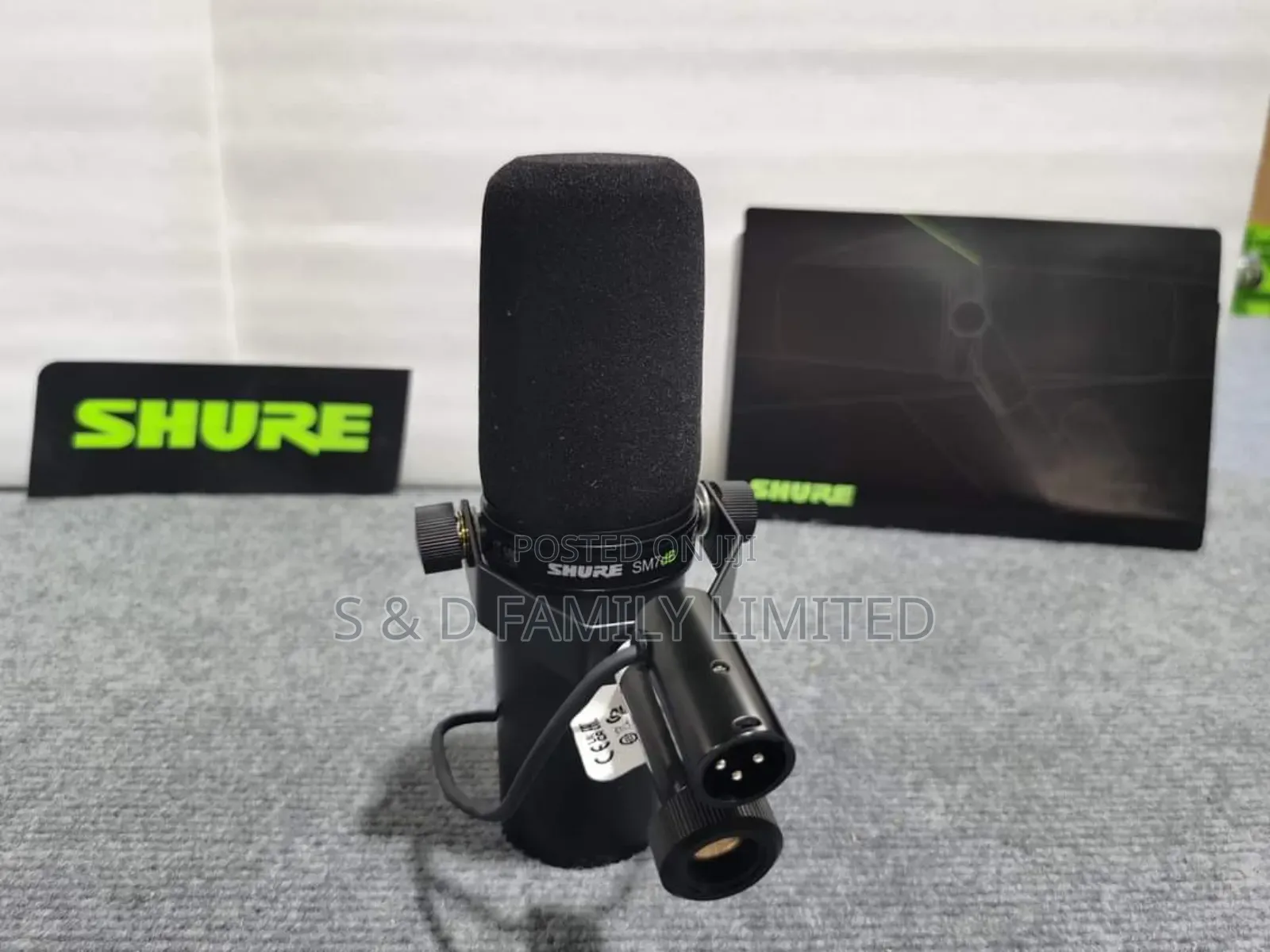 Shure Sm7db Dynamic Microphone