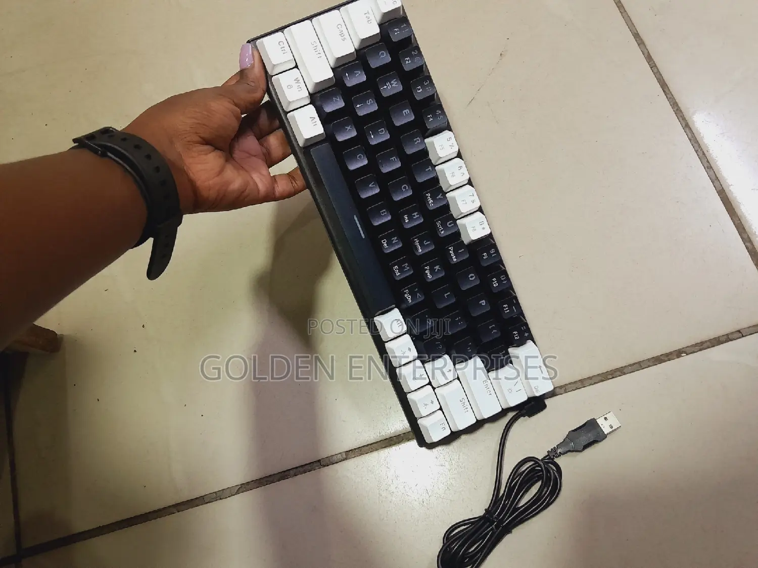 Black White 60% Mechanical Gaming Keyboard With RGB