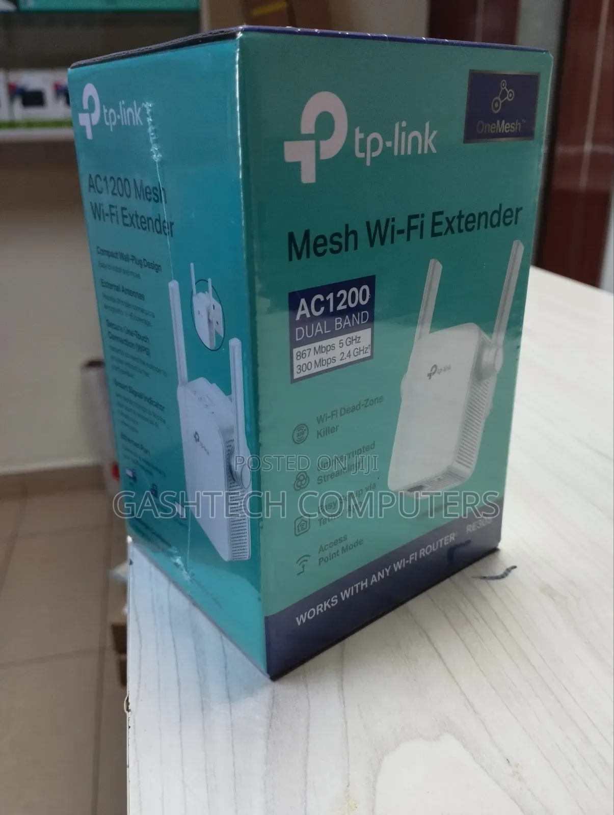 TP Link AC1200 Wi-Fi Range Extender - RE305