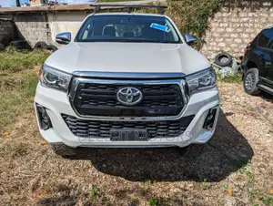 Toyota Hilux 2019 White