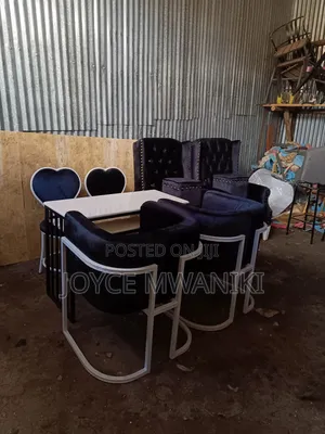 Manicure Set 4 Seater and 2 Pedicure Seats With Puffs 