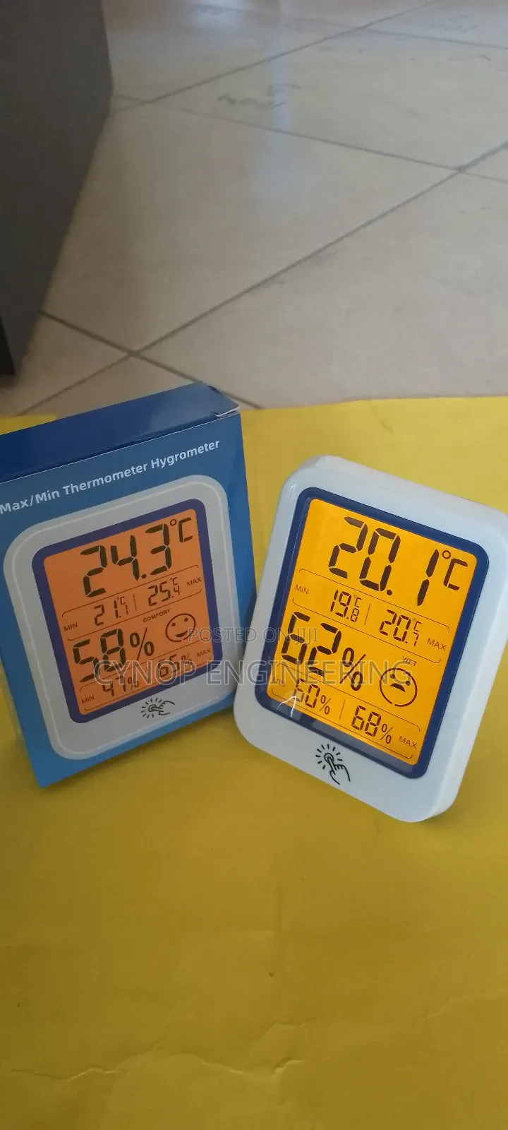 Pharmacy Thermometer With Humidity Sensor Display