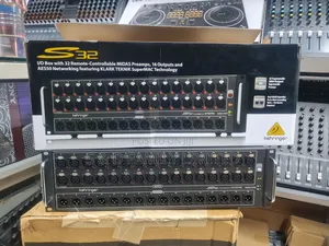 Behringer S32 Stagebox