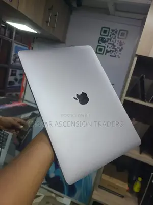 Laptop Apple MacBook Pro 16GB Intel Core I7 SSD 256GB