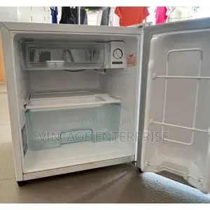 Premier One Door Bar Fridge .