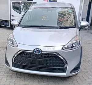 Toyota Sienta 1.5 Hybrid FWD (6-seater) 2019 Silver
