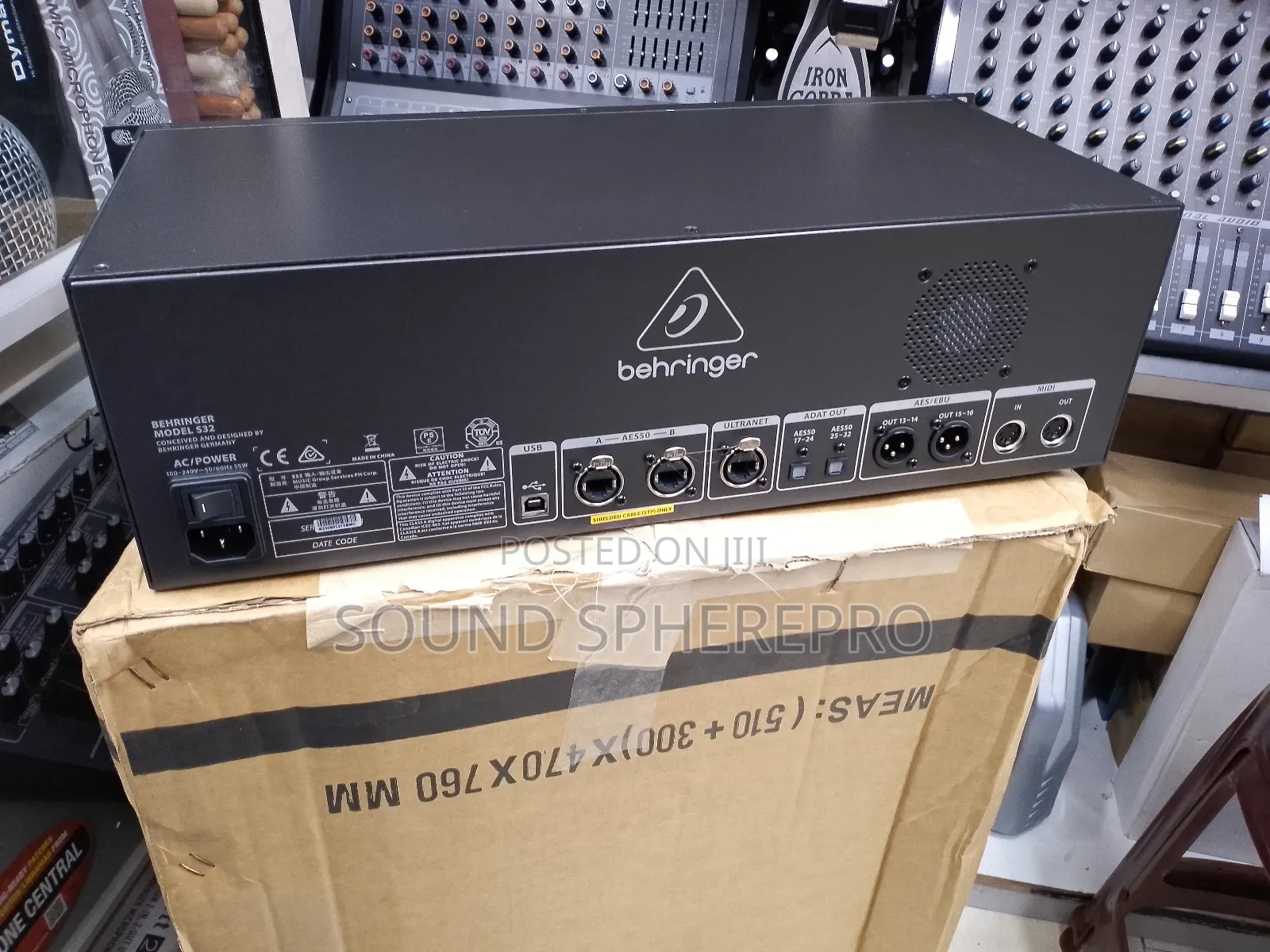 Behringer S32 Stagebox
