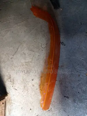 Toyota Hiace Shark 5l/3l Bumper Lens