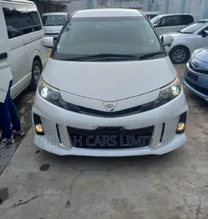 Toyota Estima 2017 White