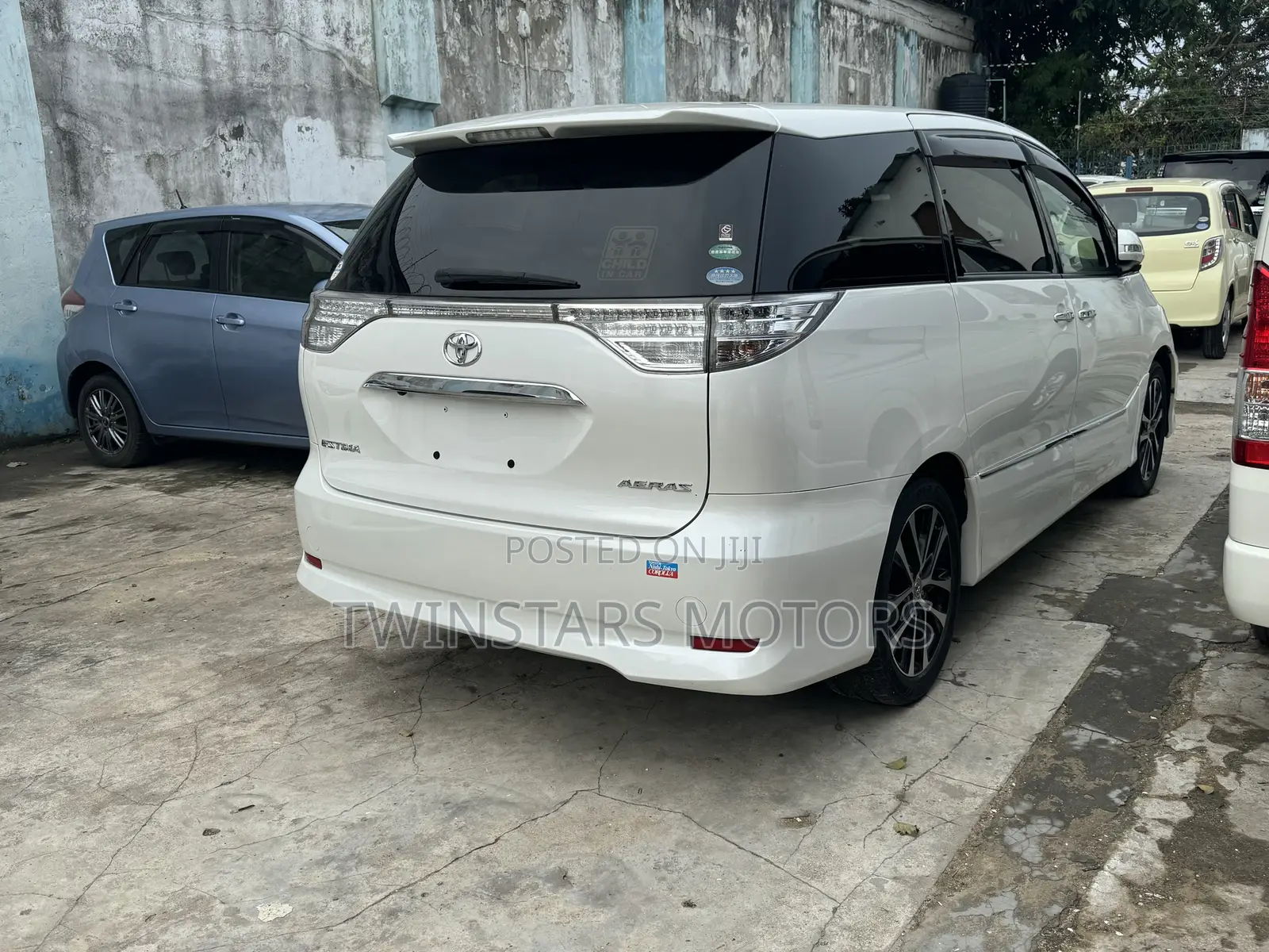 Toyota Estima 2017 White