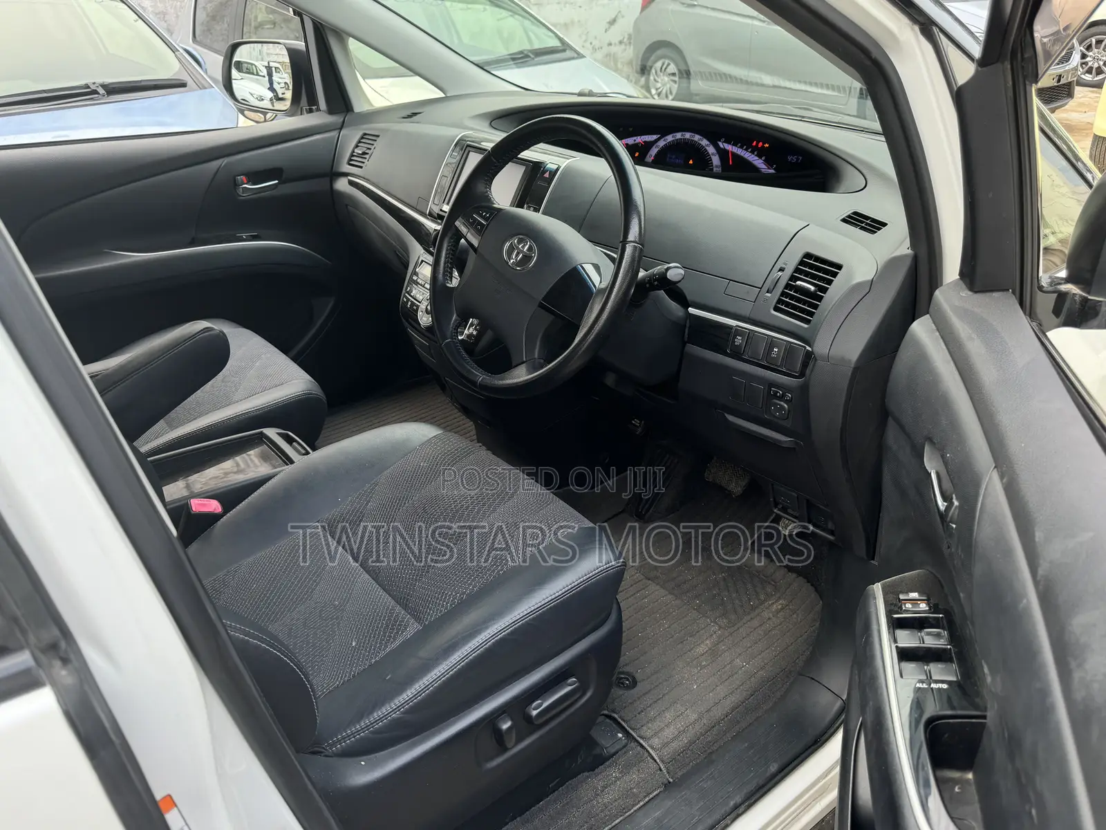Toyota Estima 2017 White