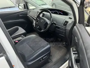 Toyota Estima 2017 White