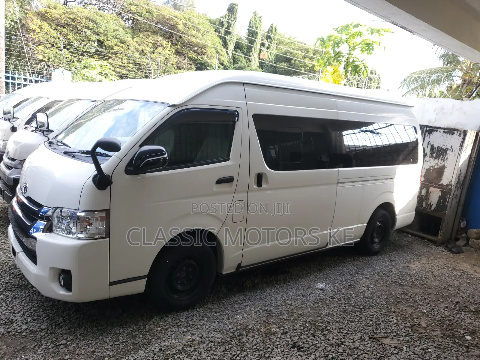 Toyota Grand HiAce 2017 White