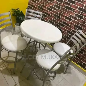 Restaurants and Bar Table