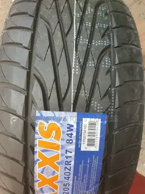 205 /40 R17 Maxxis TYRES.