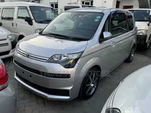 Toyota Spade 1.5 2019 Silver