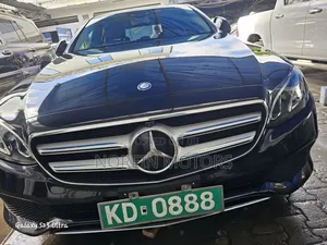 Mercedes-Benz C200 2017 - Matt Black Edition, Sleek and Sophisticated