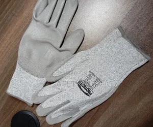 Gloves/ Super Grip Protecta Safety Gloves EN 368