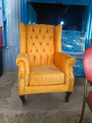 King Size Chair, Gold 