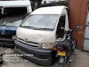 Half Cut for Toyota Hiace 9l High Roof