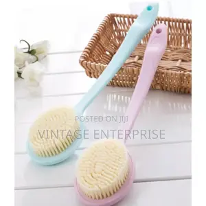 ••Soft Bristle Shower /Bath Brush •√