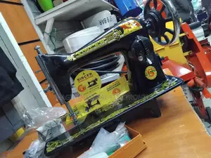 Singer Sewing Machine 