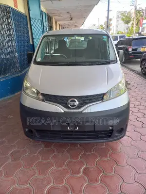 Nissan NV200 SV 2017 Silver