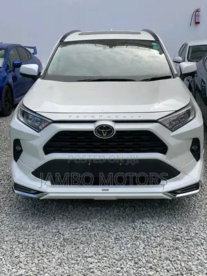 Toyota RAV4 Limited AWD 2019 White