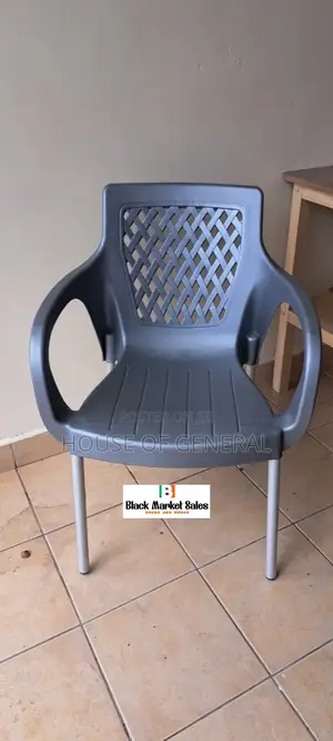Strong Plastic Chair With Metal Legs