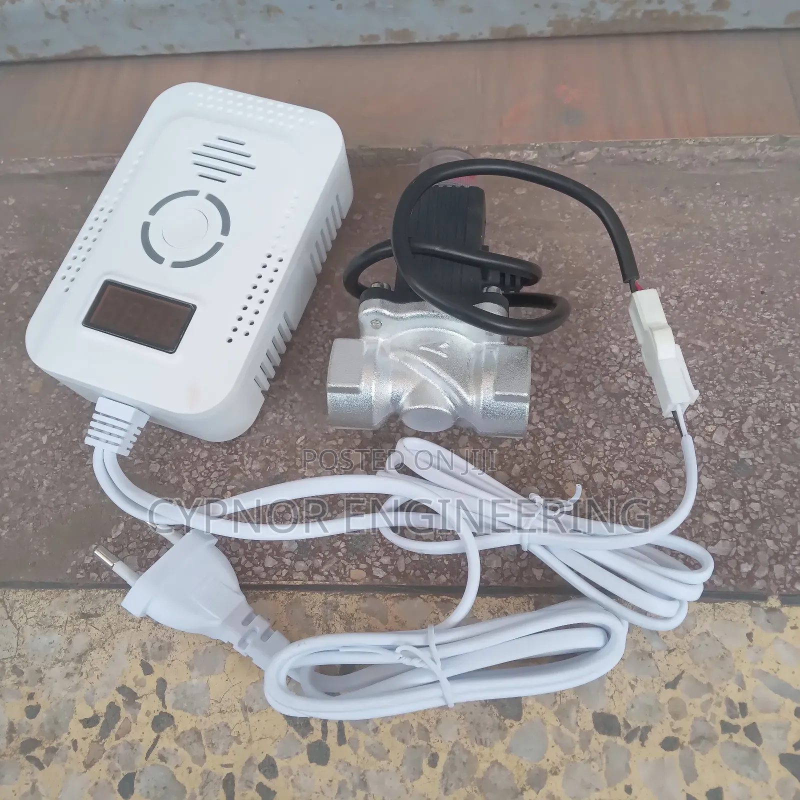 Kitchen LPG Leak Detector With Solenoid