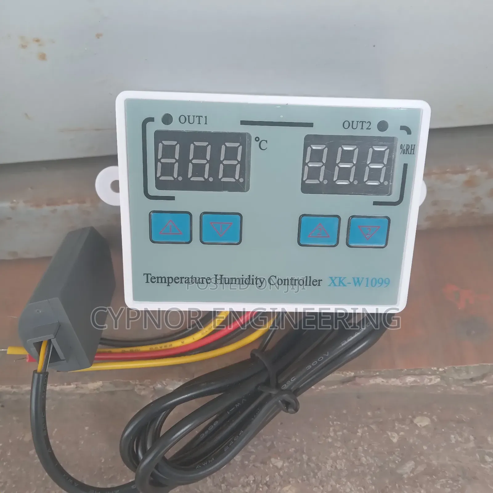 Lab Thermostat With Hygrometer Control