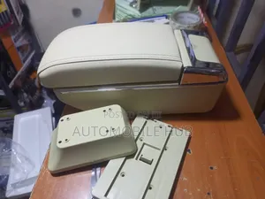 Universal Fit Car Armrest in Cars