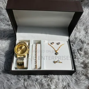 Gold Women's Watch Bracelet Set