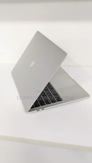 Laptop Apple MacBook Pro 32GB Intel Core I7 SSD 1T
