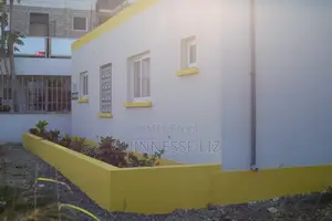 1bdrm Apartment in Greenview, Utange for sale